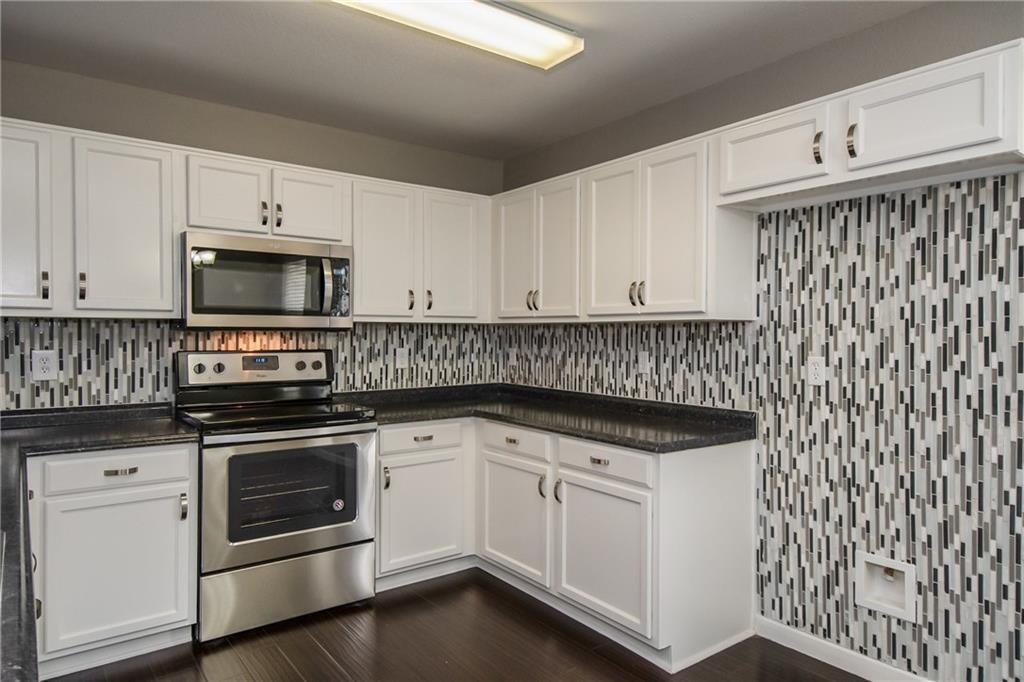 Mistletoe Hill Ph I & II - Residential Lease