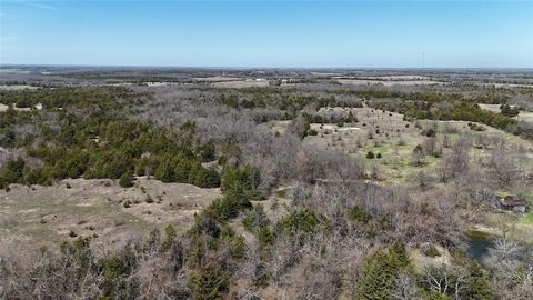 725 County Road 2997 Windom TX 75492