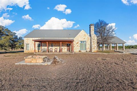 A home in Glen Rose