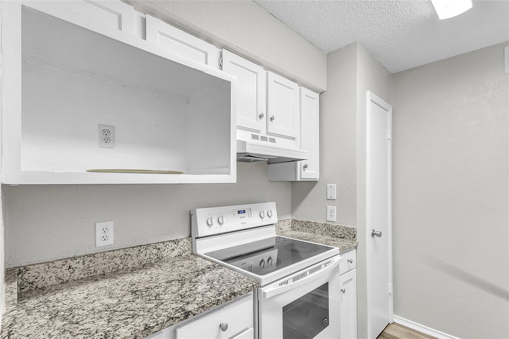 Oakhollow Condo - Residential