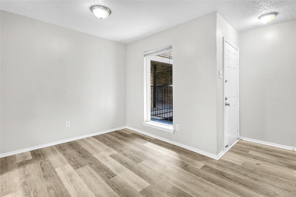 Oakhollow Condo - Residential