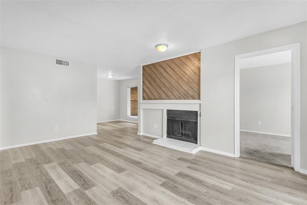 Oakhollow Condo - Residential