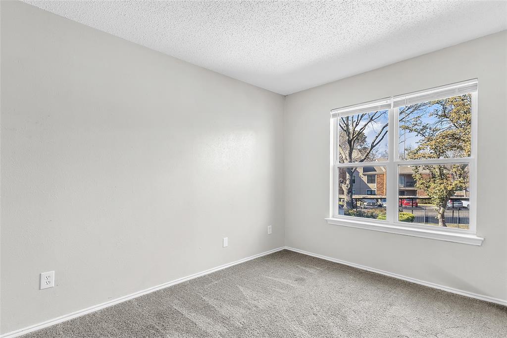 Oakhollow Condo - Residential