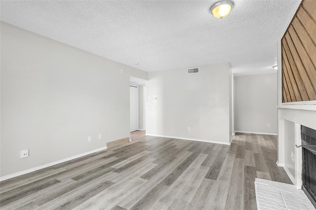 Oakhollow Condo - Residential