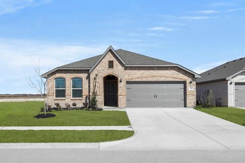 Photo of 118 Coyote Circle, Terrell, TX 75160 (MLS # 21174665)