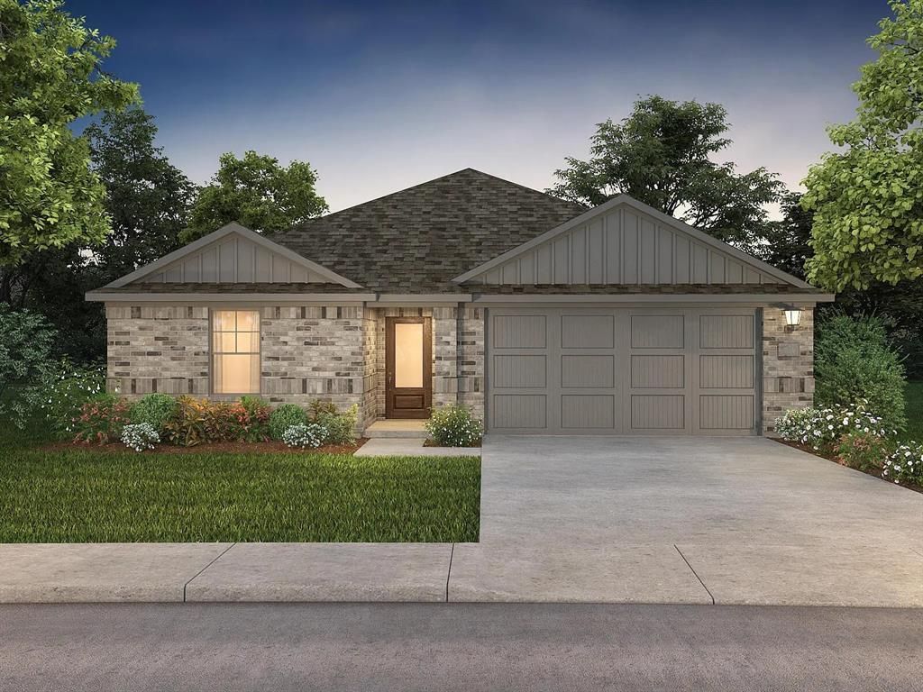 Photo of 225 Teton Street, Greenville, TX 75402 (MLS # 21252566)
