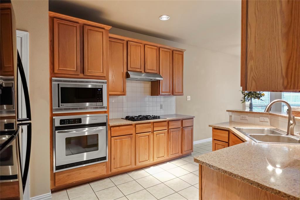 216 Crepe Myrtle Lane