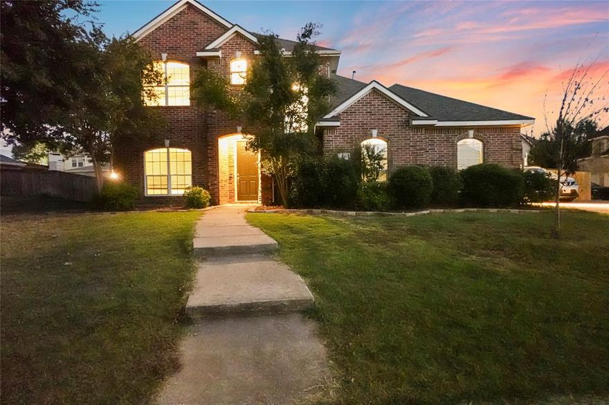 Welcome home to this beautifully updated and freshly painted 4-bedroom, 2.5-bath retreat in the highly desirable Maxwell Creek North community! Perfectly situated on a spacious 0.28-acre lot and zoned for top-rated Wylie ISD, this two-story gem blends style, comfort, and functionality in one stunning package.
Step inside to a bright, open floor plan featuring a grand living room with high ceilings, a cozy fireplace, and large windows that fill the home with natural light. The chef’s kitchen offers granite countertops, ample cabinetry, a breakfast bar, and a walk-in pantry—ideal for entertaining or family meals.
The primary suite is conveniently located on the main floor and includes a sitting area, dual vanities, a soaking tub, separate shower, and walk-in closet. Upstairs, discover three additional bedrooms, each with generous closet space, plus a spacious game room or media loft perfect for movie nights or playtime.
Enjoy the outdoors in your large, private backyard, ideal for BBQs, gardening, or simply relaxing. The home also includes a two-car garage, fresh landscaping, and access to community amenities—including a pool, parks, playgrounds, and walking trails.
Located just minutes from shopping, dining, and major highways, this home delivers the best of Murphy living—peaceful suburban charm with easy city access.
financing options: assumable loan at 2.75% interest, rate buy down available or 3K seller concession available with full price offer.