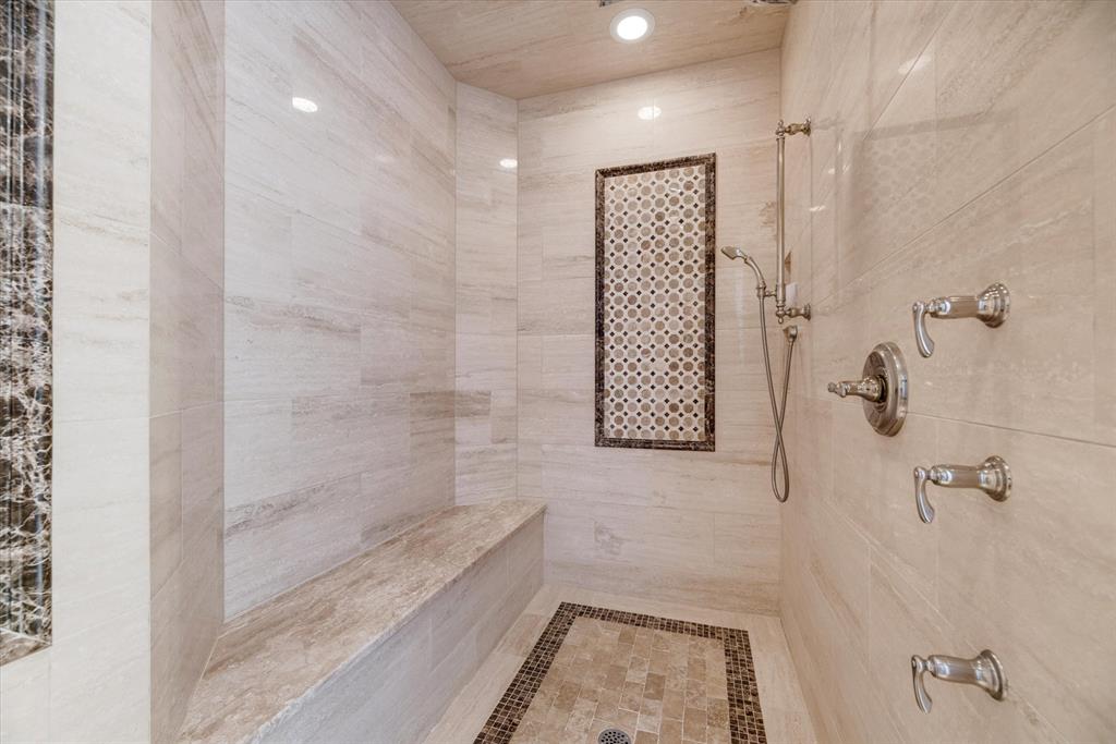 The Enclave At Chateau Du Lac - Residential