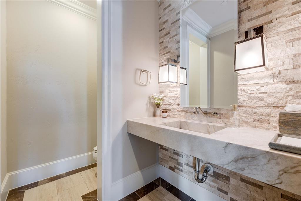 The Enclave At Chateau Du Lac - Residential