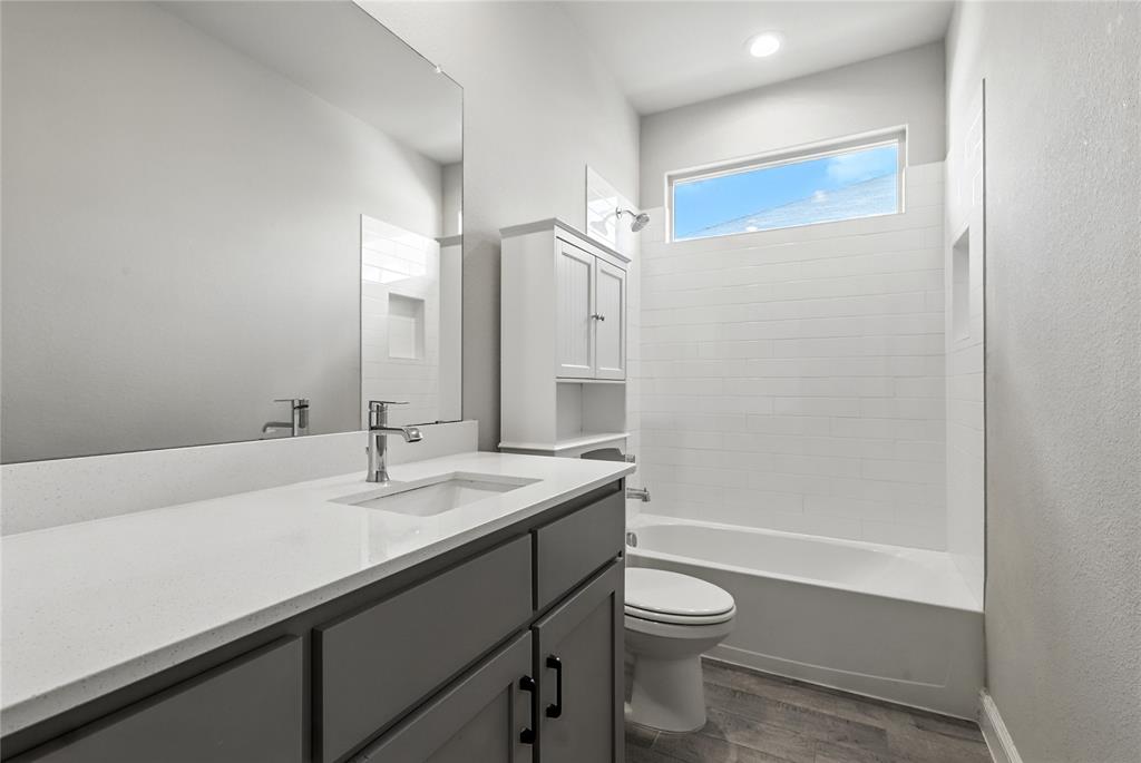 Fort Worth, Texas 76052, United States, 4 Bedrooms Bedrooms, ,2 BathroomsBathrooms,Residential,Active,160741