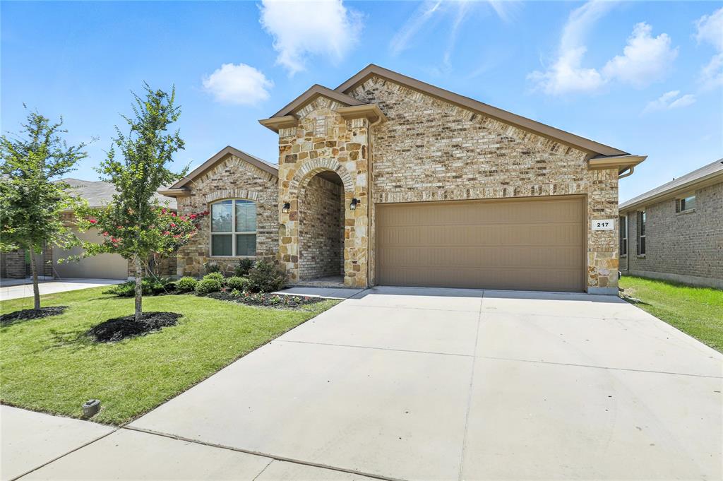 Fort Worth, Texas 76052, United States, 4 Bedrooms Bedrooms, ,2 BathroomsBathrooms,Residential,Active,160741