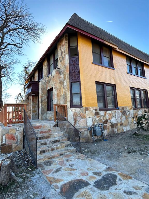 View Fort Worth, TX 76110 multi-family property