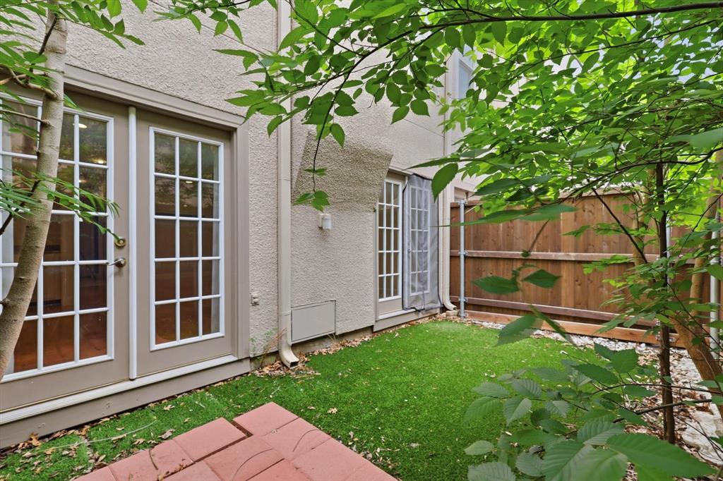 2727 Shelby Condominium - Residential