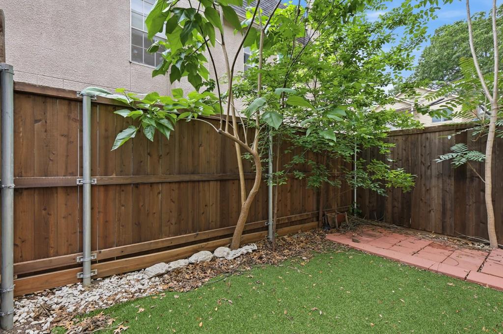 2727 Shelby Condominium - Residential