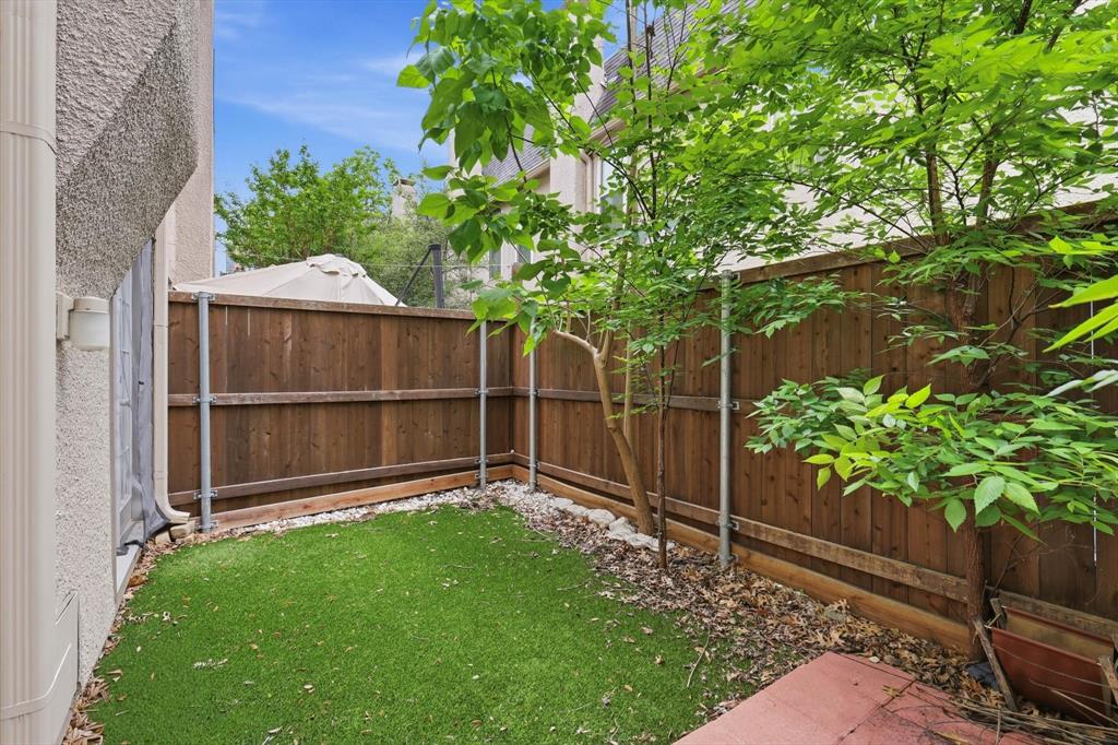 2727 Shelby Condominium - Residential