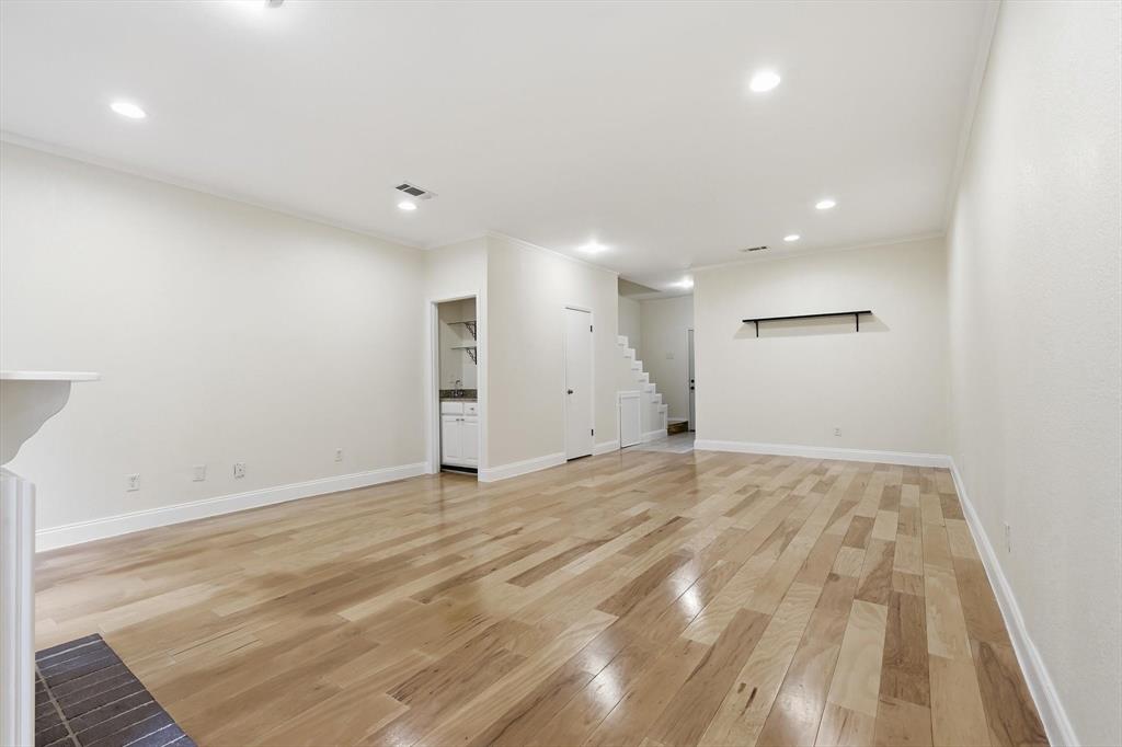 2727 Shelby Condominium - Residential