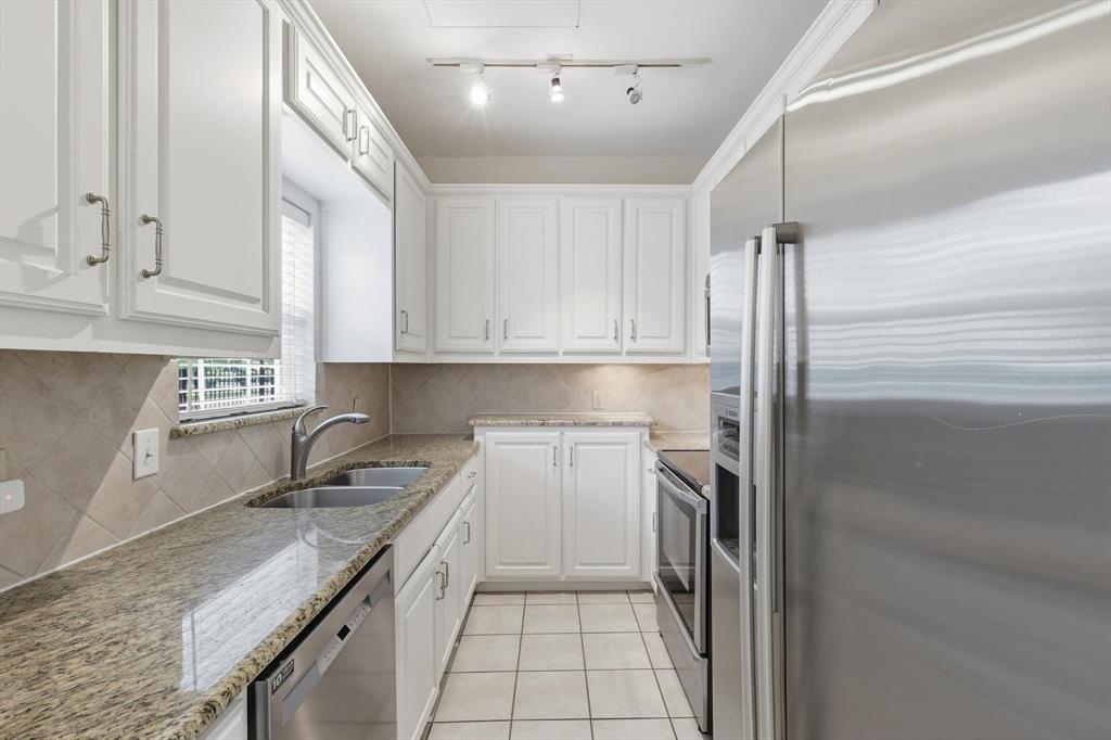 2727 Shelby Condominium - Residential