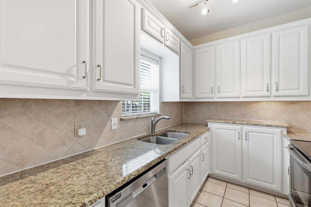 2727 Shelby Condominium - Residential