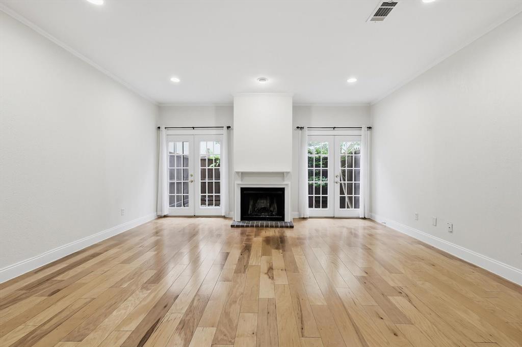 2727 Shelby Condominium - Residential