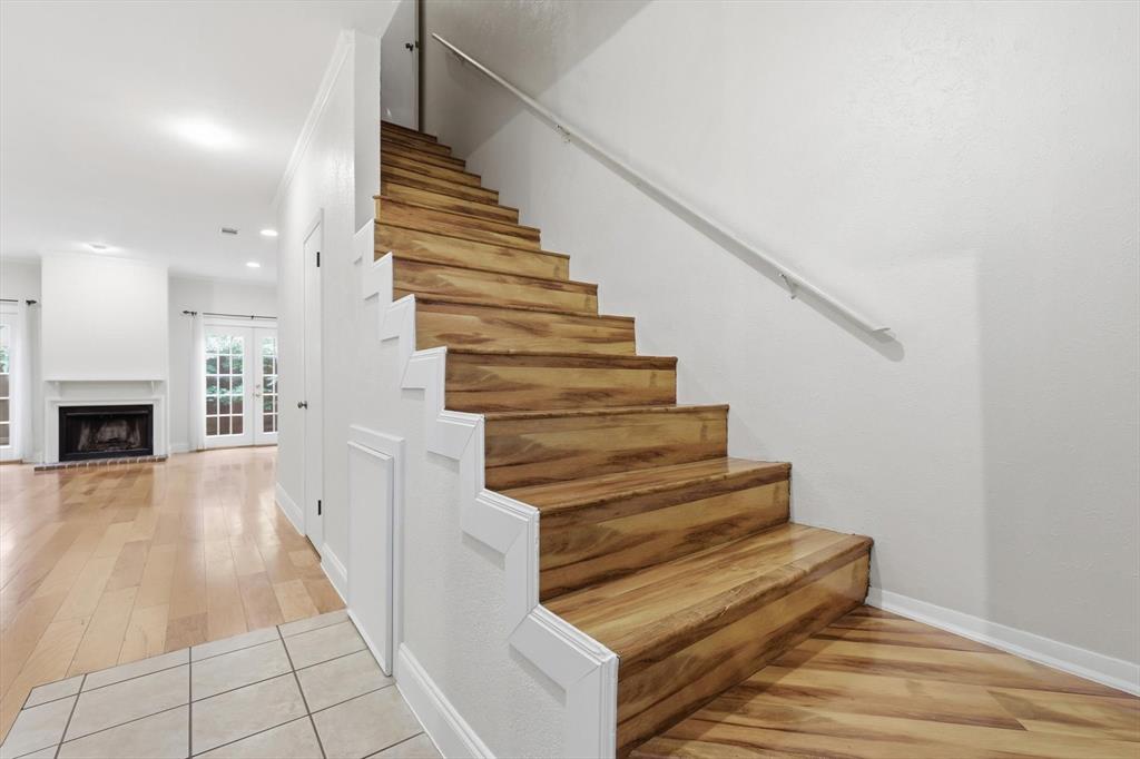 2727 Shelby Condominium - Residential