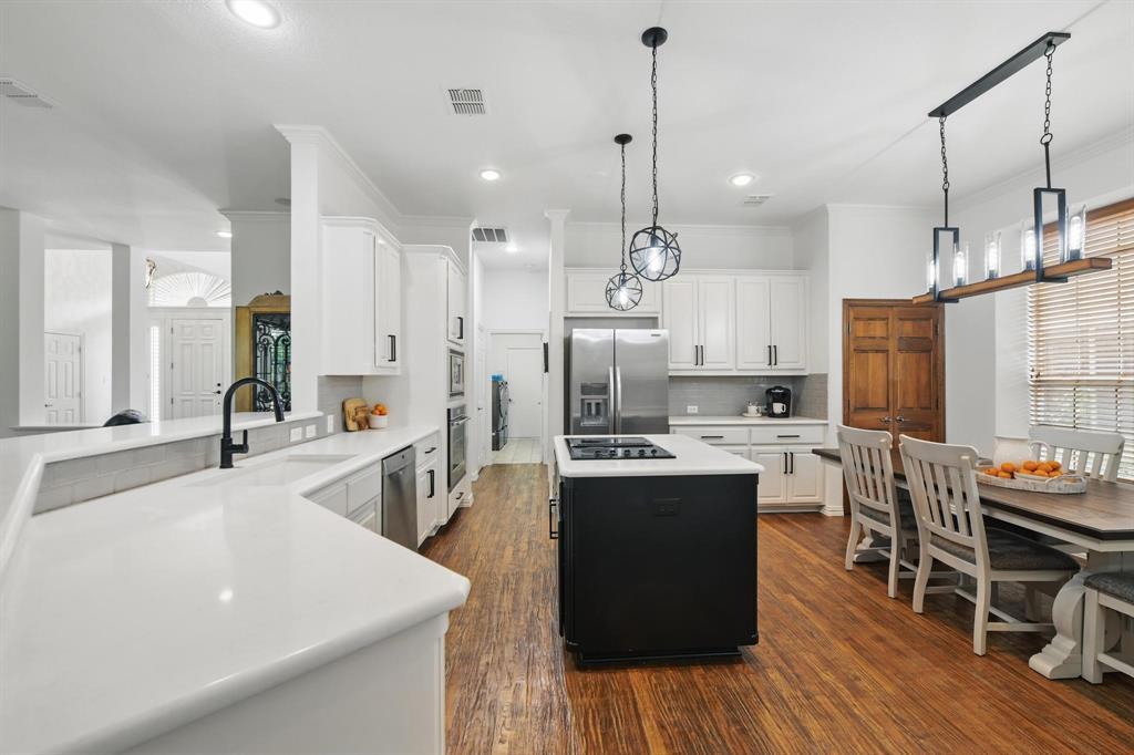 Flower Mound, Texas 75022, United States, 4 Bedrooms Bedrooms, ,4 BathroomsBathrooms,Residential,Pending,126172