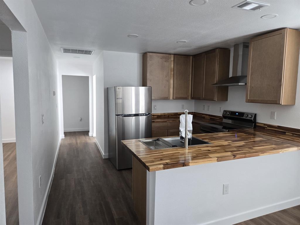 CENTRAL FINANCE CORP SU - Residential Lease