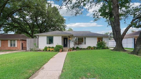 6926 Wakefield Street Dallas TX 75231