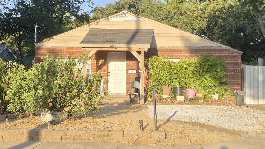Photo of 1412 Balleywood Road, Irving, TX 75060 (MLS # 21365896)