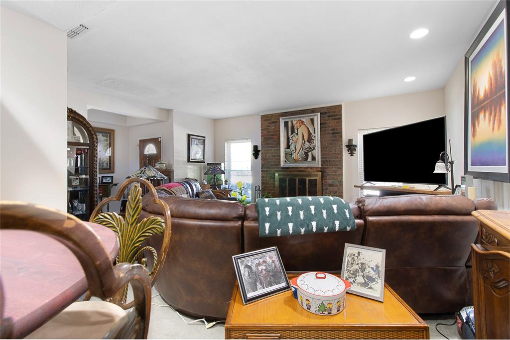 Silvertree Square - Residential