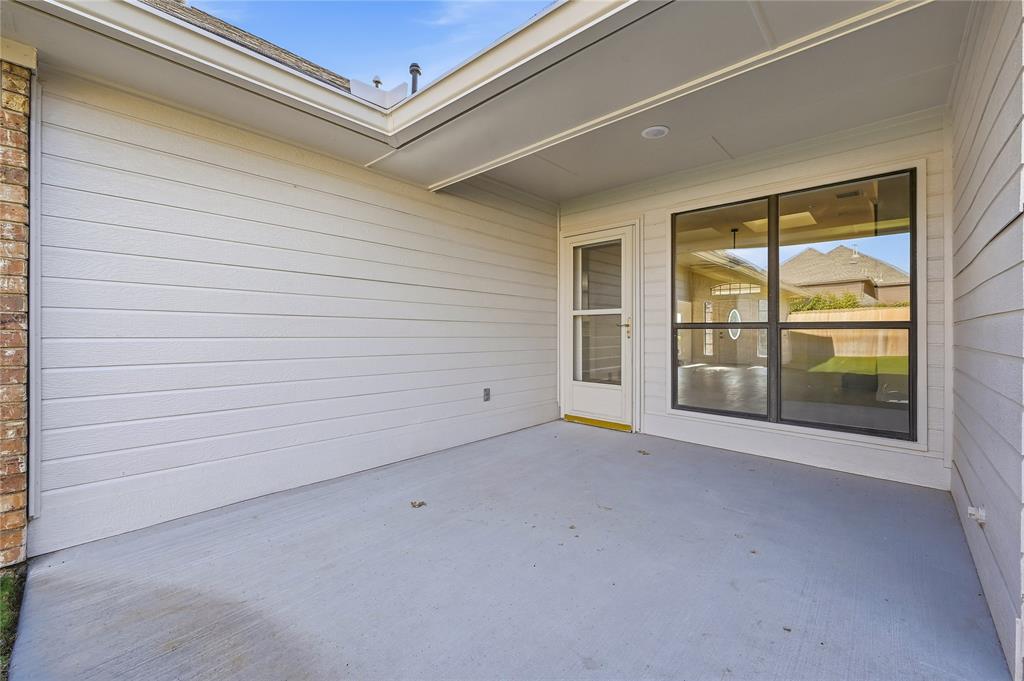 Irving, Texas 75038, United States, 3 Bedrooms Bedrooms, ,3 BathroomsBathrooms,Residential,Pending,245932