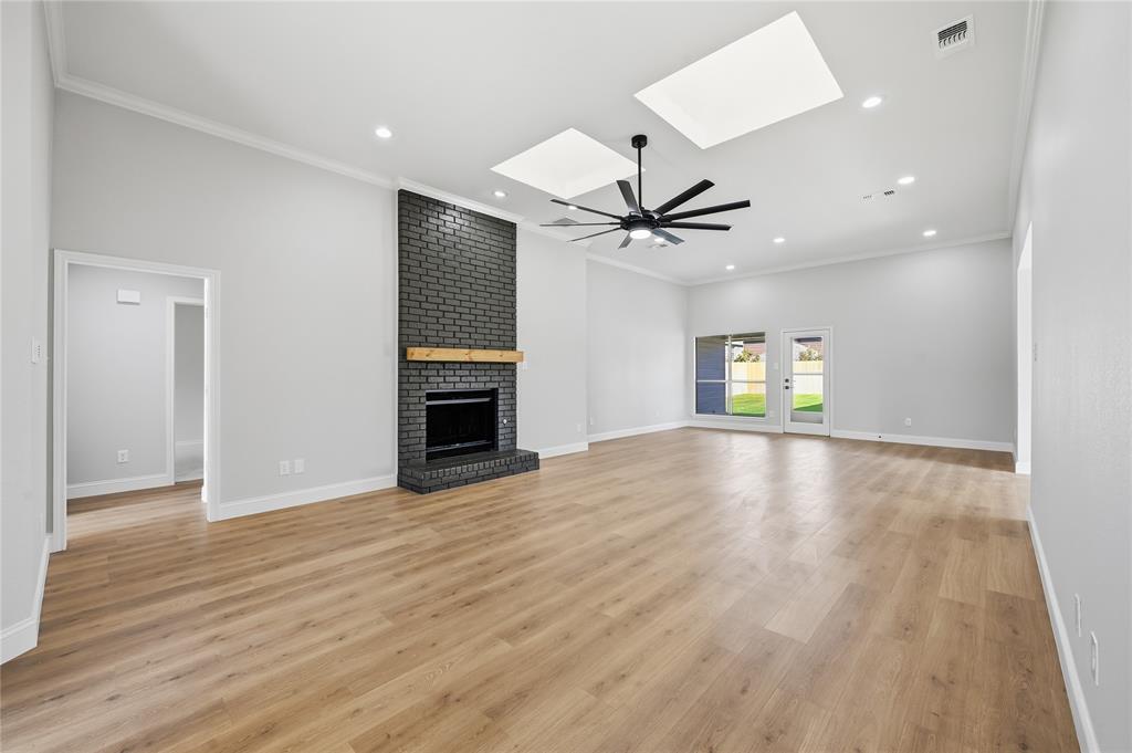 Irving, Texas 75038, United States, 3 Bedrooms Bedrooms, ,3 BathroomsBathrooms,Residential,Pending,245932