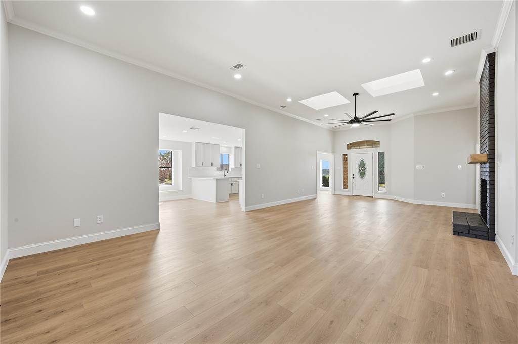 Irving, Texas 75038, United States, 3 Bedrooms Bedrooms, ,3 BathroomsBathrooms,Residential,Pending,245932