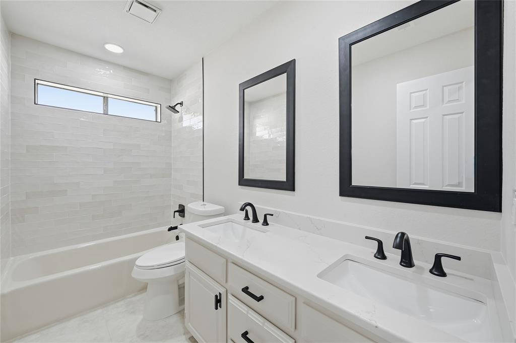 Irving, Texas 75038, United States, 3 Bedrooms Bedrooms, ,3 BathroomsBathrooms,Residential,Pending,245932