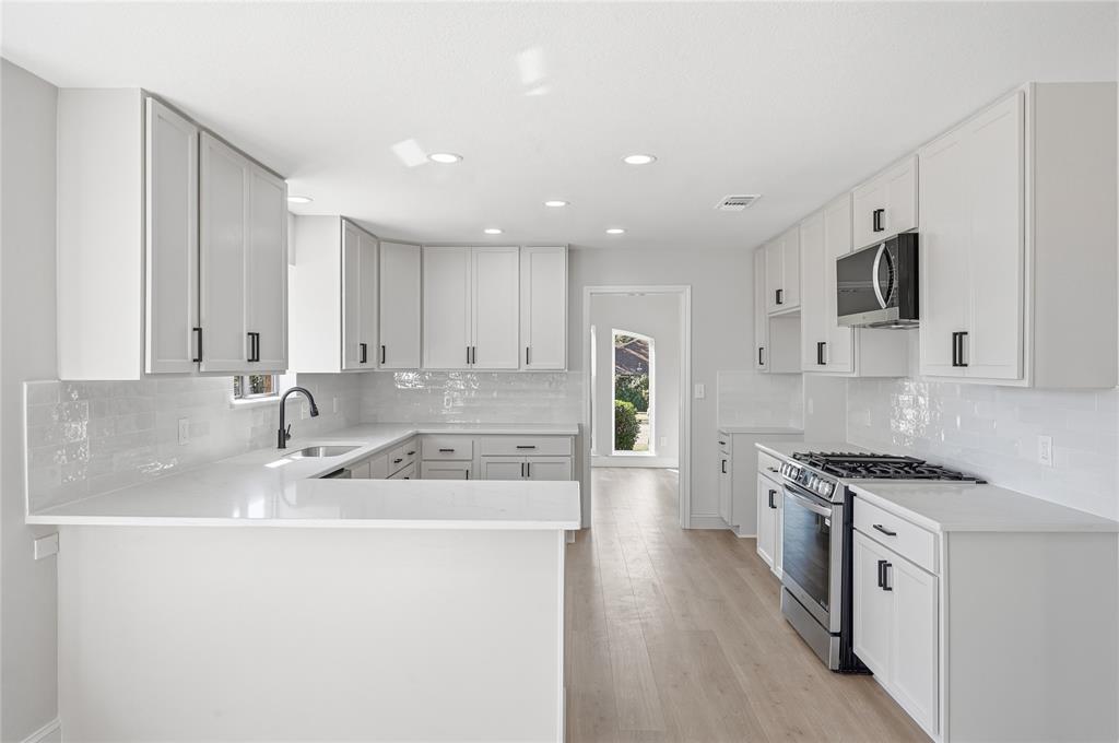 Irving, Texas 75038, United States, 3 Bedrooms Bedrooms, ,3 BathroomsBathrooms,Residential,Pending,245932