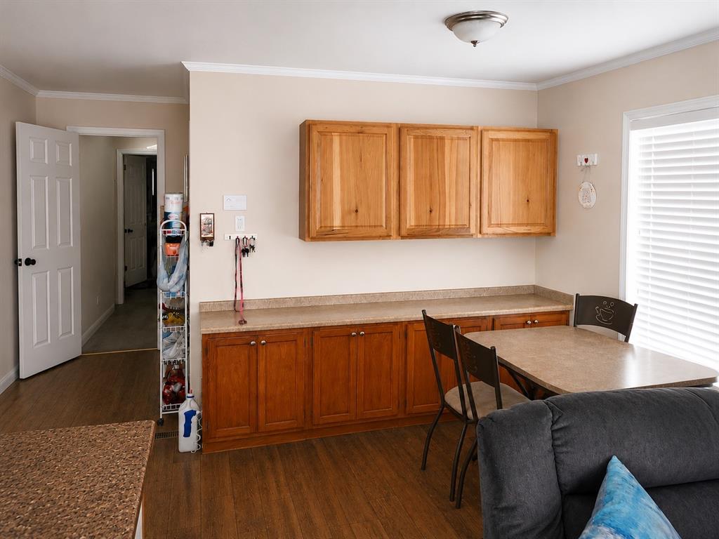 2900 S Interstate Highway 35 E 80