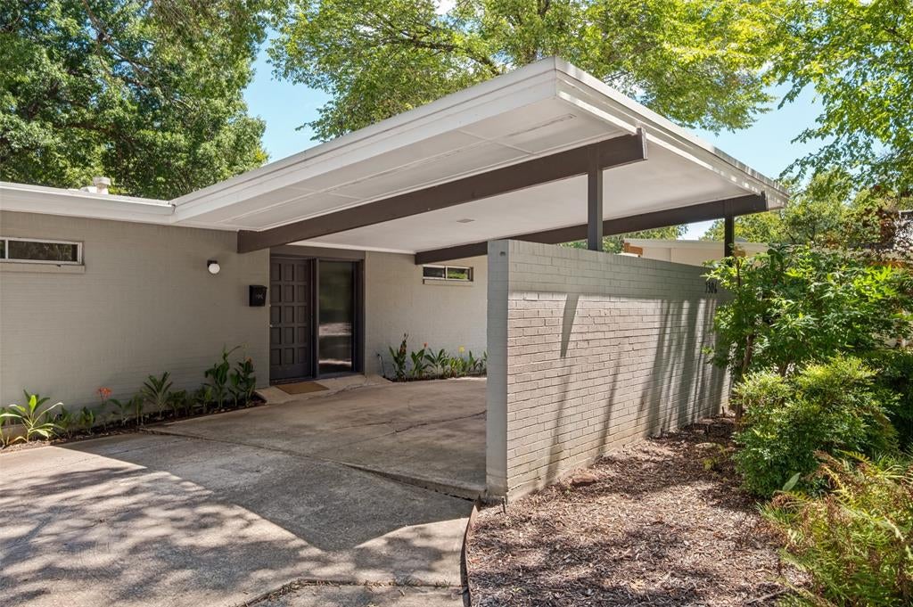 7306 Walling Lane