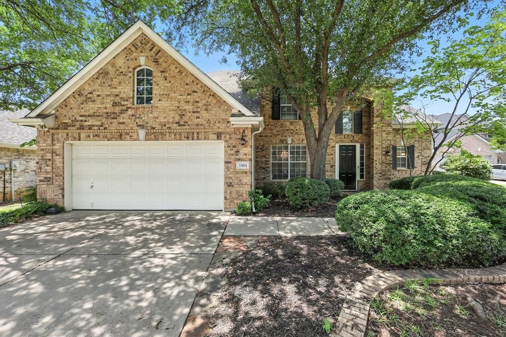 Photo of 3501 Devonshire Court, Flower Mound, TX 75022 (MLS # 21162192)
