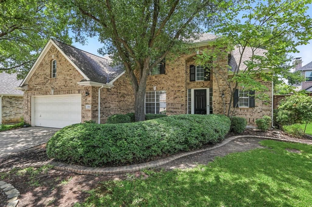 Photo of 3501 Devonshire Court, Flower Mound, TX 75022 (MLS # 21162192)