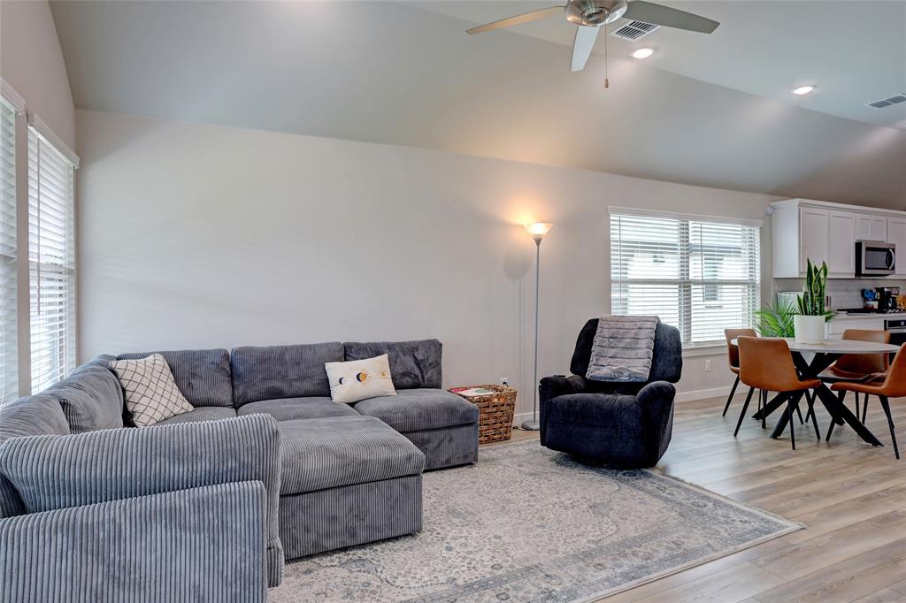 1211 Caddo Hill Court