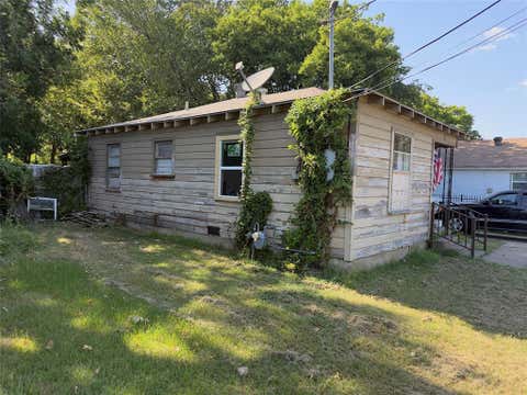 Photo of 307 N Masters Drive, Dallas, TX 75217 (MLS # 21348062)