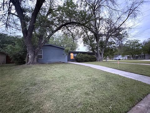 Photo of 2829 Cecil Drive, Richland Hills, TX 76118 (MLS # 21231269)