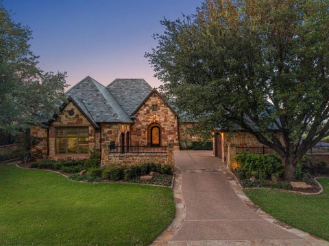 Photo of 2317 Cedar Elm Terrace, Westlake, TX 76262 (MLS # 21402143)
