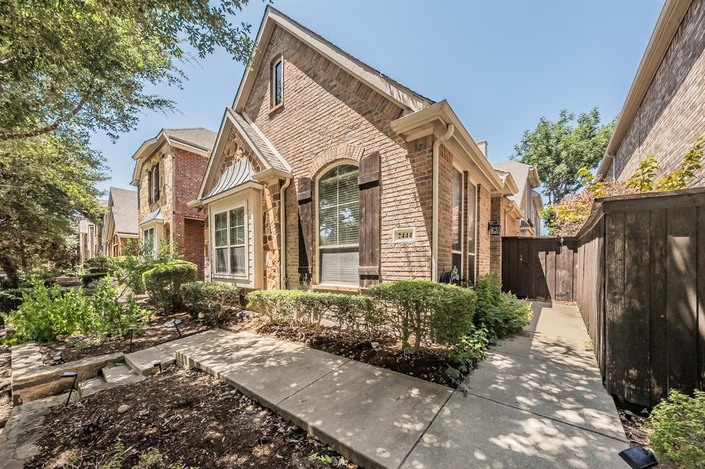 2444 Sunderland Lane