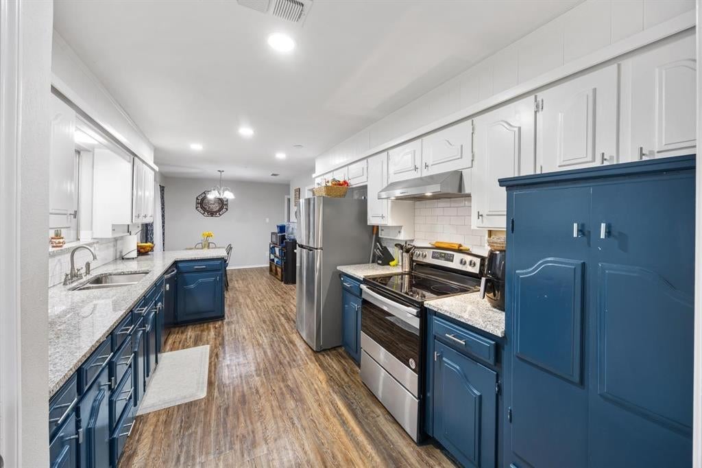 Photo of 103 Cresendo Place, Joshua, TX 76058 (MLS # 21350617)