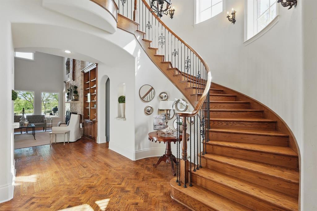 3613 Falcon Court