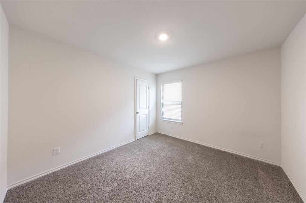 Chalk Hill, Ph 1 - Residential Lease