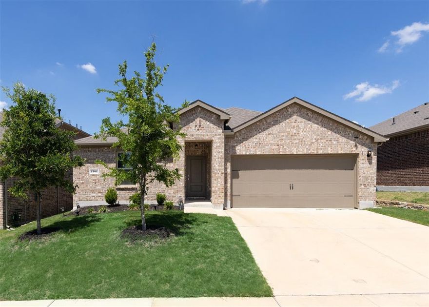 FOR LEASE:  Beautiful 4BR and 2Bath Home in Prime Celina Location!
Experience comfort, space, and convenience in this well-appointed home located in the sought-after Chalk Hill community of Celina. The open-concept layout features bright, airy living spaces ideal for relaxing or entertaining. The modern kitchen comes equipped with stainless steel appliances, granite island with breakfast bar, walk-in pantry, and plenty of cabinet space. The private primary suite includes an en-suite bathroom and a spacious walk-in closet. Enjoy peaceful surroundings with the benefit of being just minutes from shopping, dining, top-rated schools, and outdoor recreation. Convenient access to Preston Road and proximity to Celina High School and downtown Celina make commuting and errands a breeze.
Don’t miss the opportunity to lease this charming home in a thriving neighborhood—schedule your tour today!