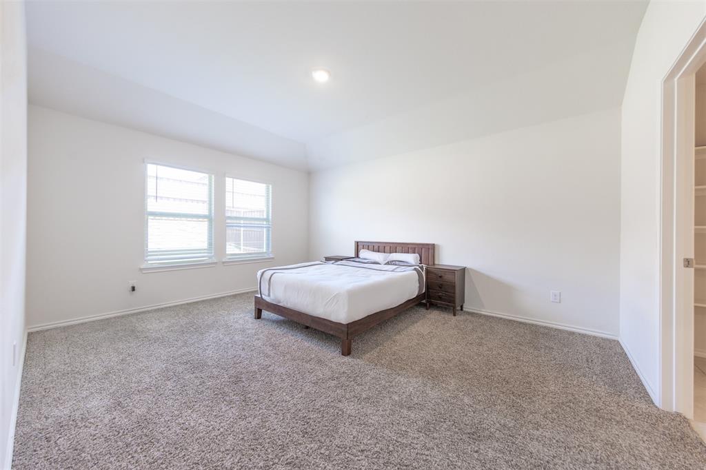 Chalk Hill, Ph 1 - Residential Lease