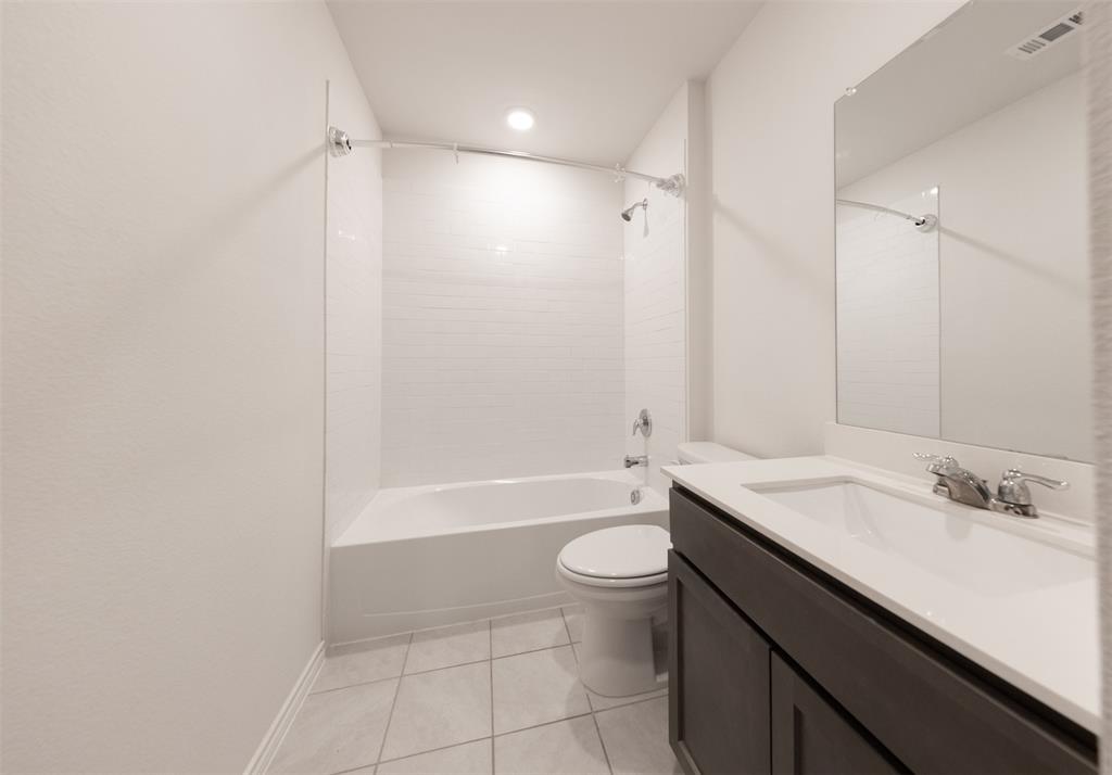 Chalk Hill, Ph 1 - Residential Lease